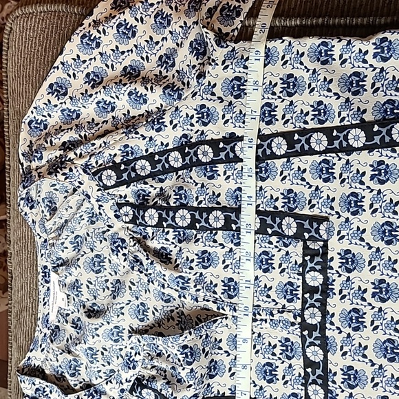 Beachlunchlounge Collection Blouse - Picture 9 of 12